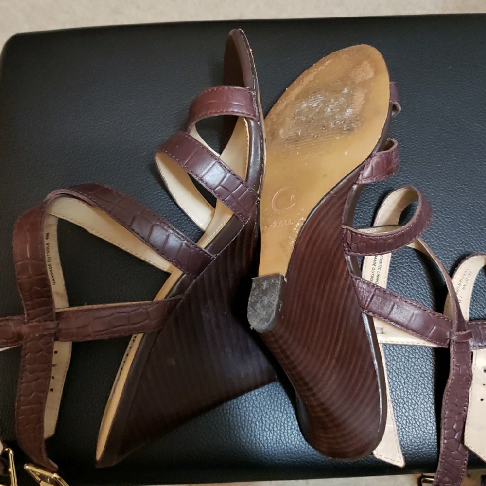 Sandals - Picture 3 of 3